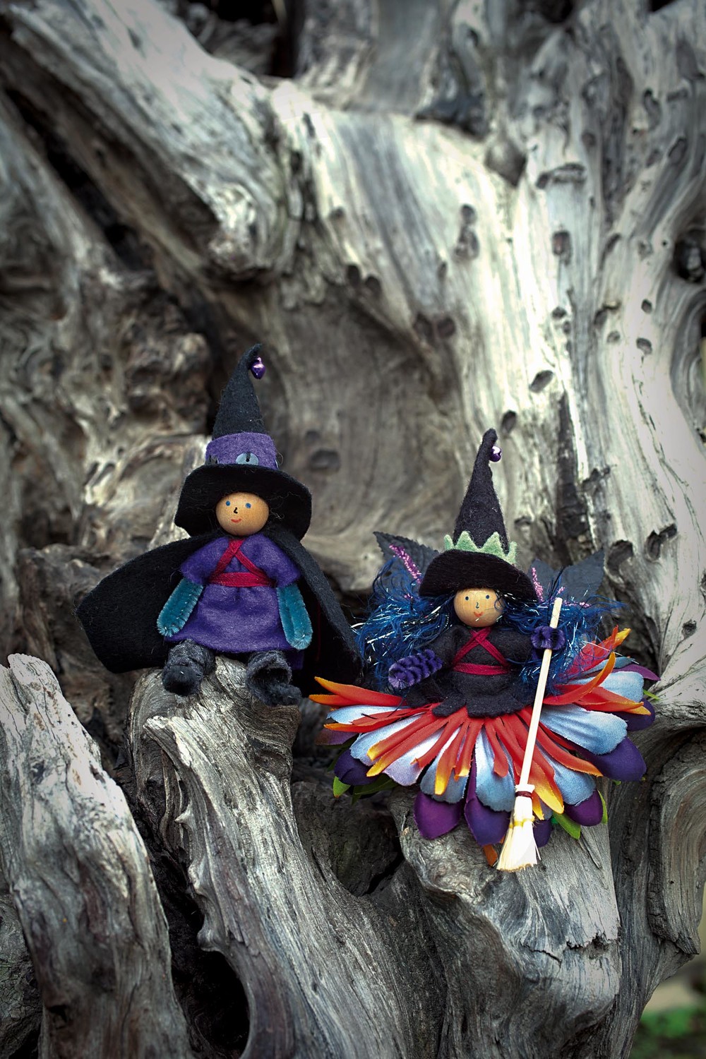 Autumn crafts in the Forest Fairy Crafts books by Lenka Vodicka-Paredes and Asia Curry. Handwork and enchanted ideas for children of all ages.