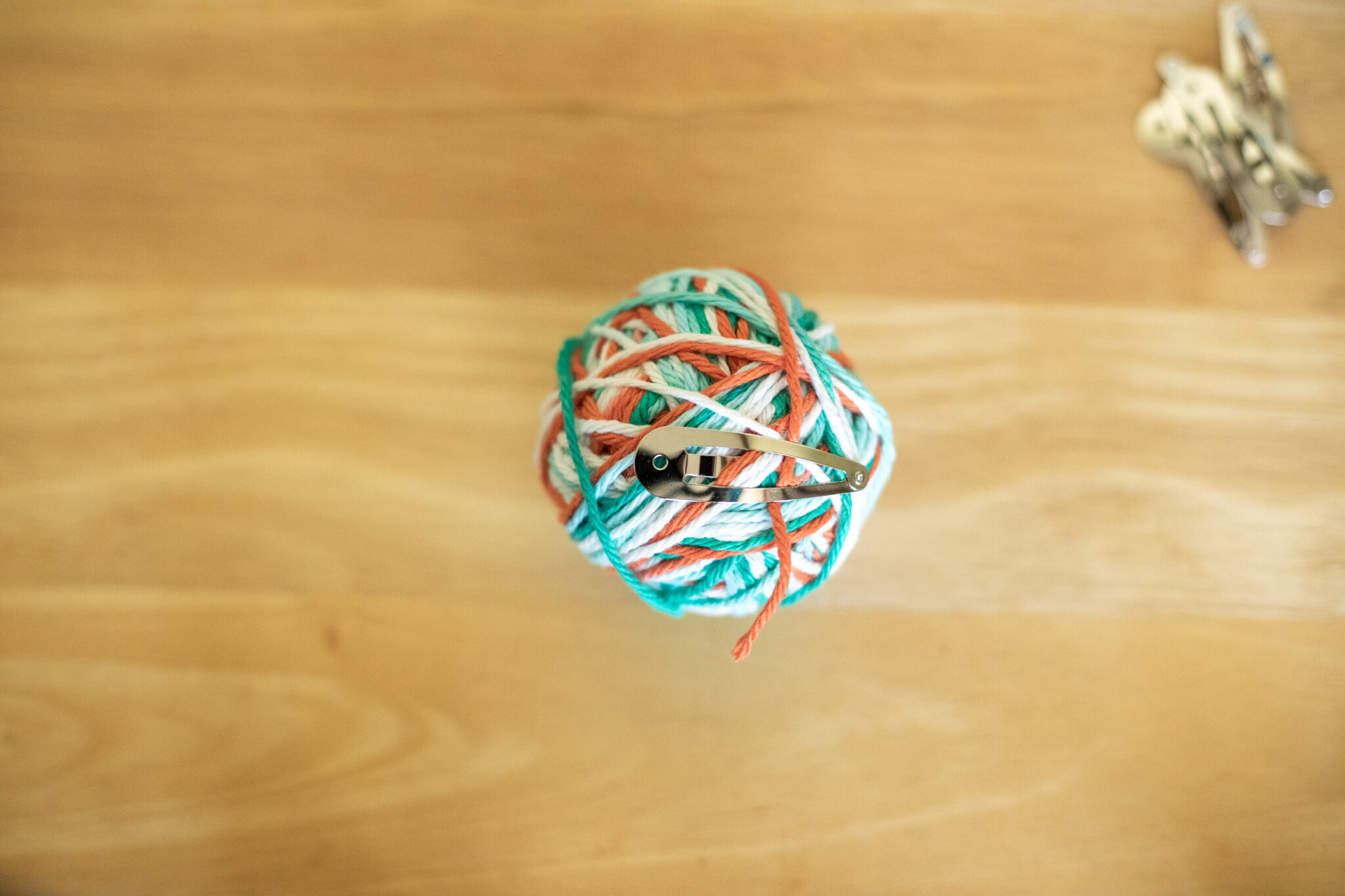  Admire your lovely yarn ball! 