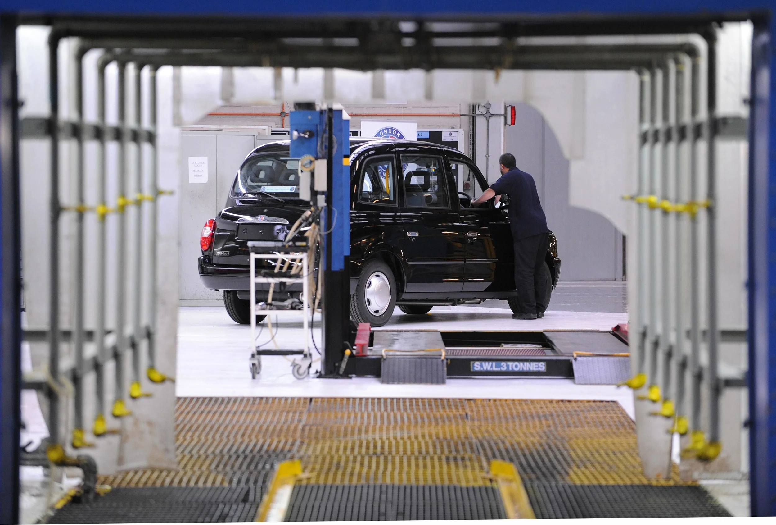 LTC (London Taxi Company), Coventry. Freelance Photography, PR and Commercial Photography. Photographers in Coventry, Birmingham, Warwickshire, West Midlands