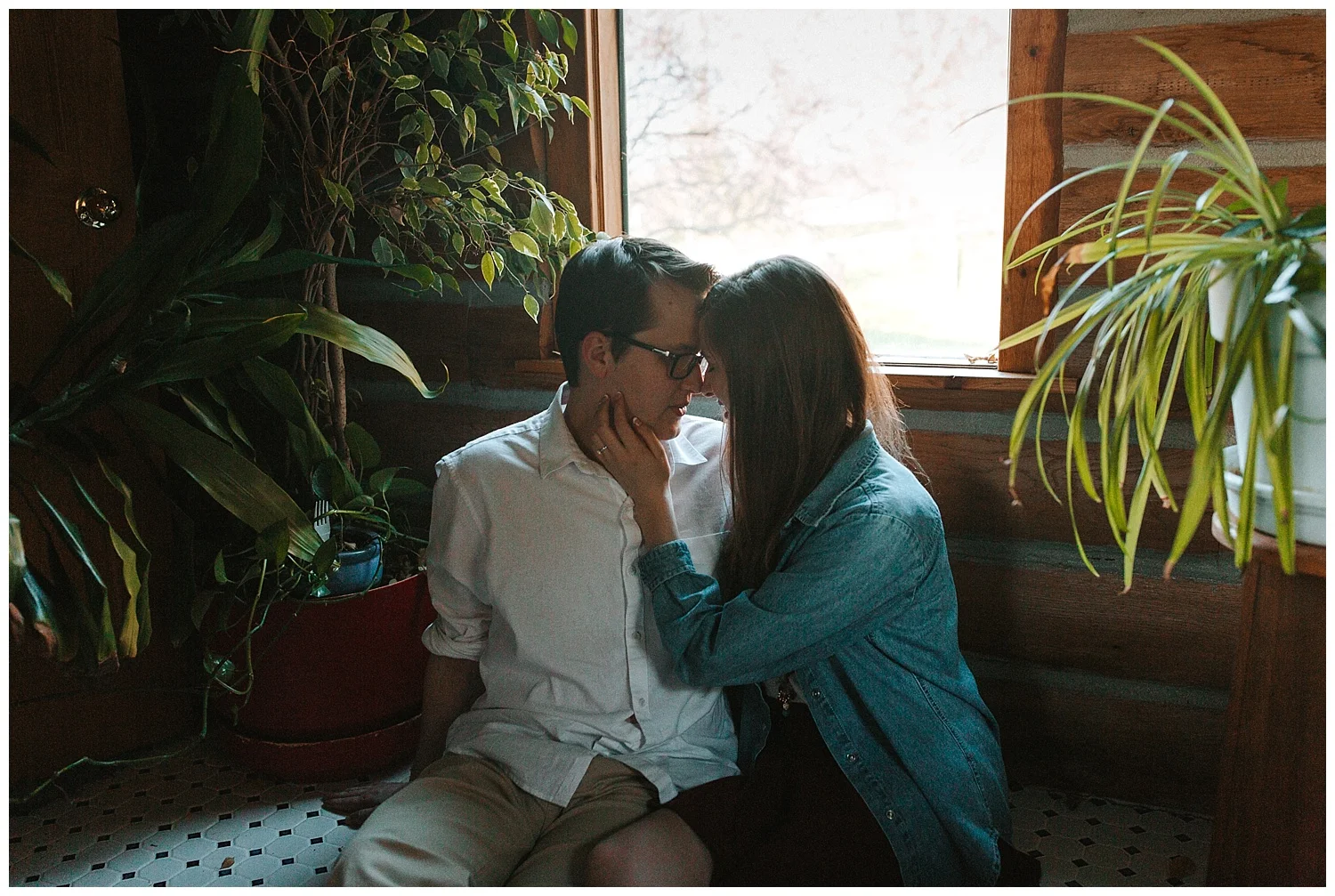 nebraska_cabin_engagement_session_wedding_photographer_adventure_0029.jpg