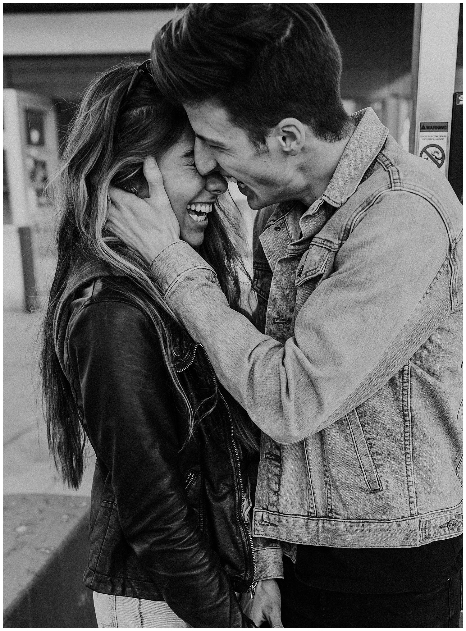 romantic_adventurous_engaement_photographer_wedding_nebraska_love_photography_0007.jpg
