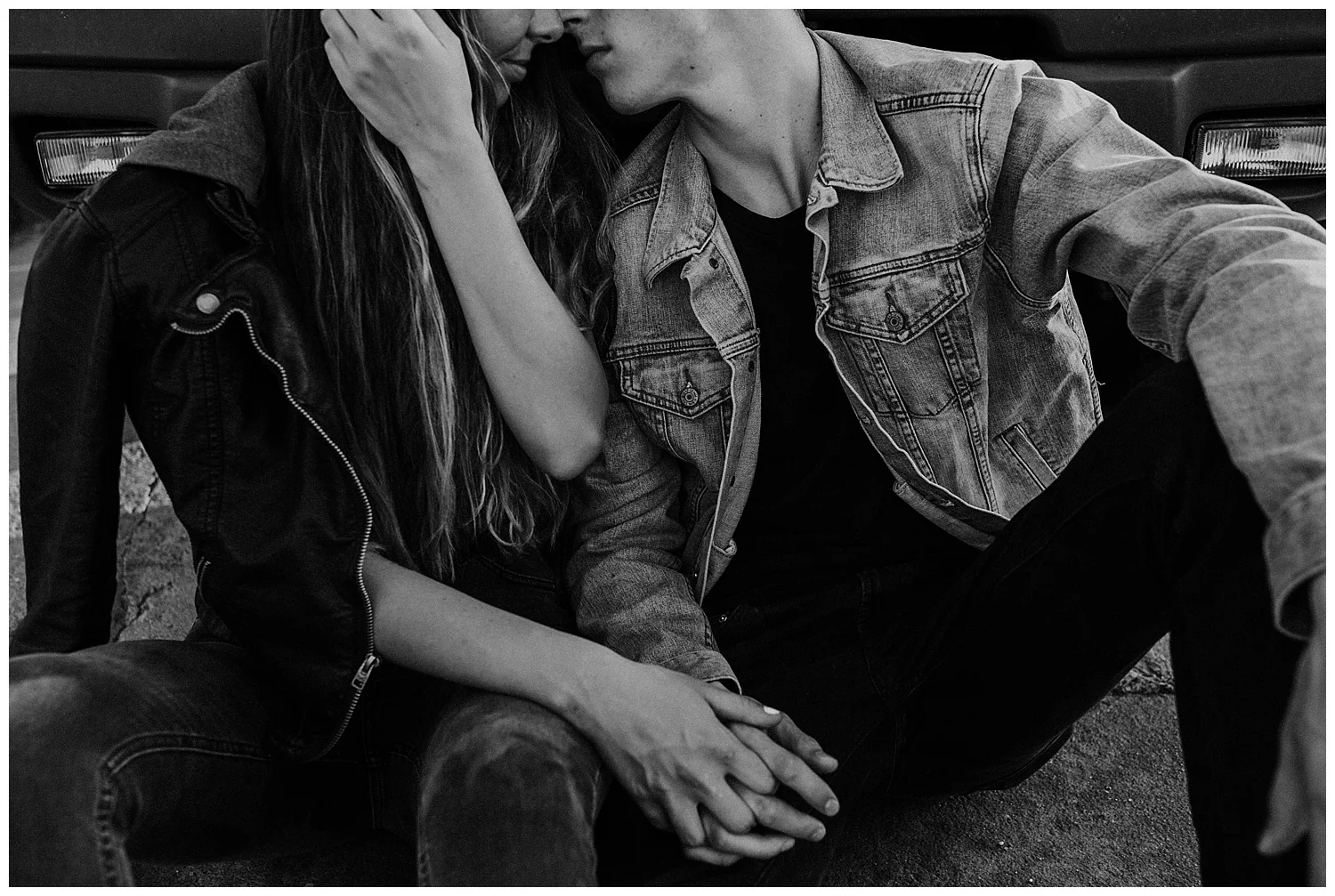 romantic_adventurous_engaement_photographer_wedding_nebraska_love_photography_0023.jpg