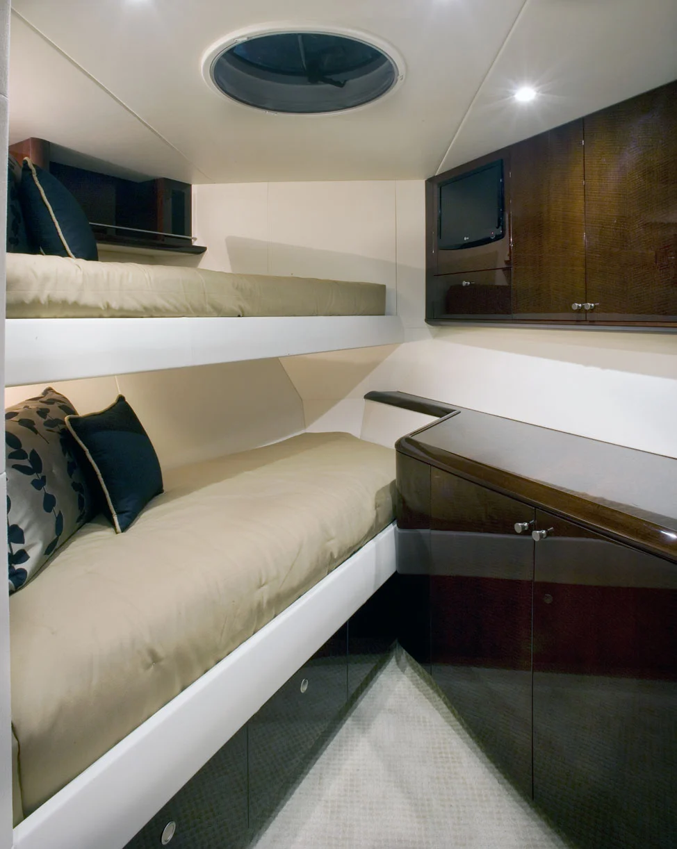 LAZ84085_FwdVIP01.jpg