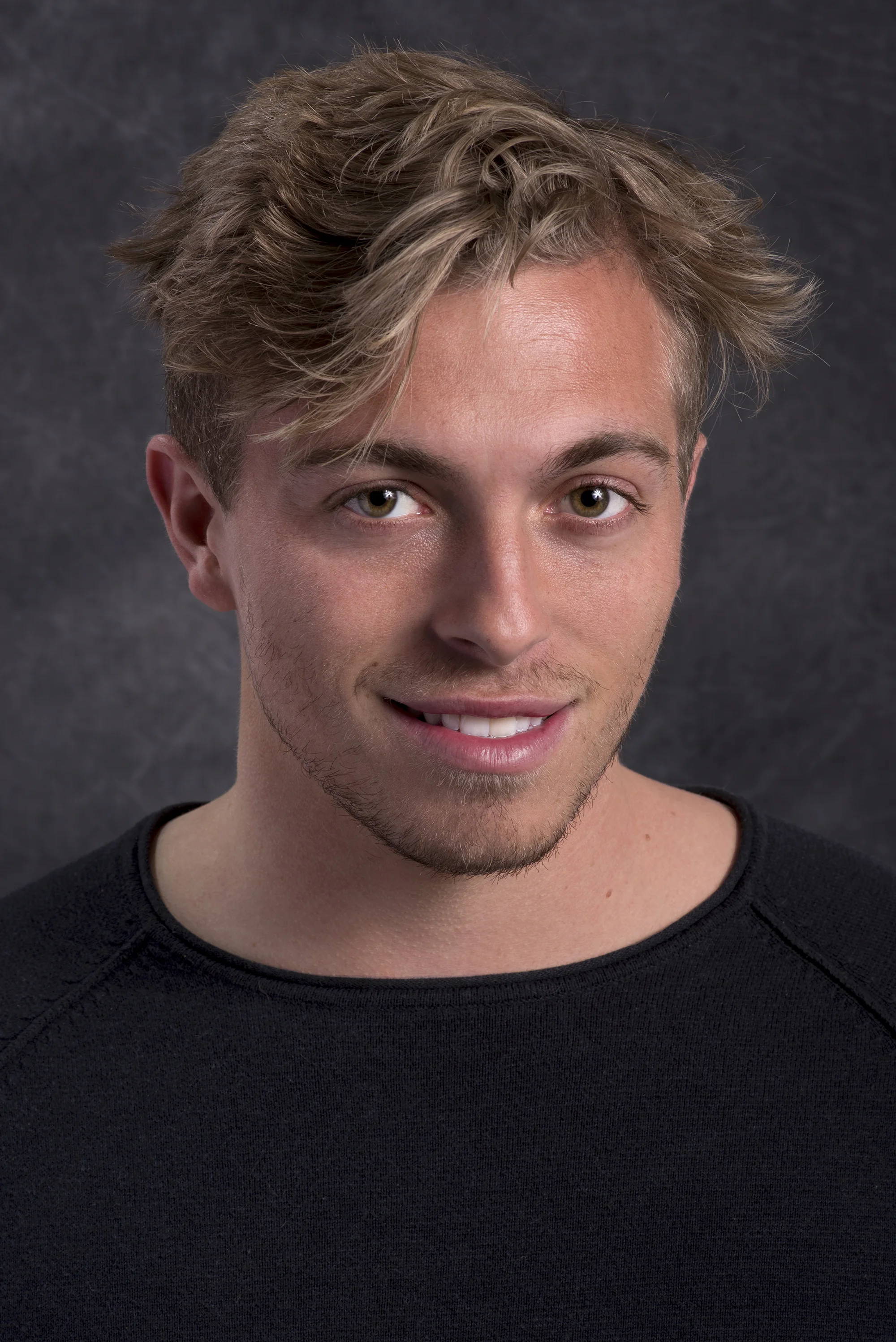 Daniel-811-small.jpg