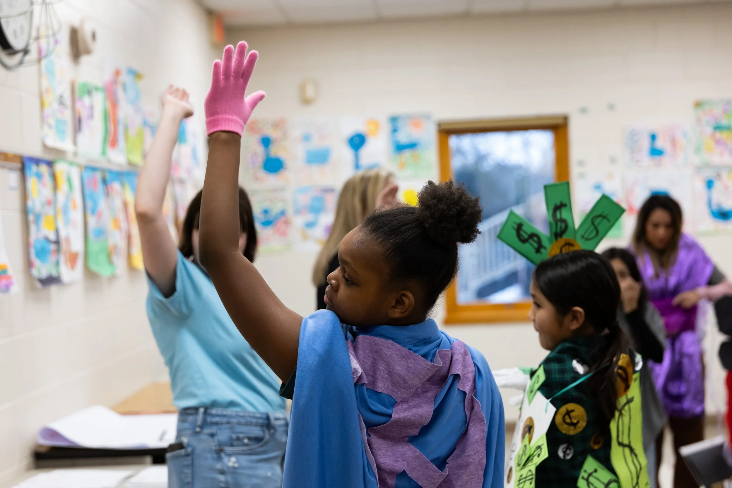 2025.12.18_ArtBuddies_Parade_012x.jpg