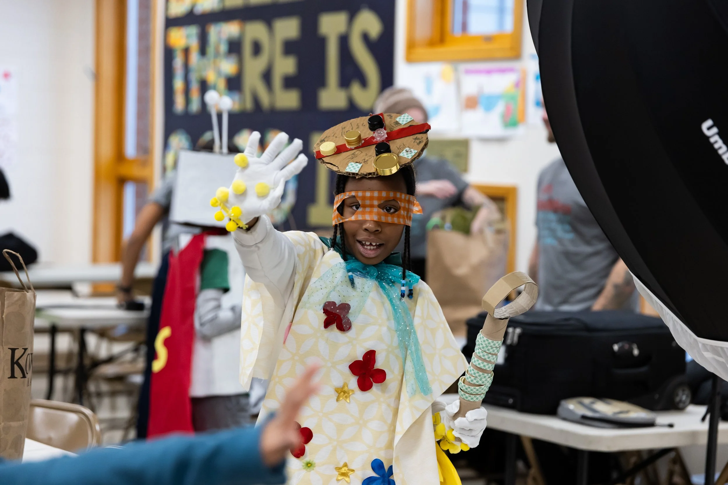 2025.12.18_ArtBuddies_Parade_010x.jpg