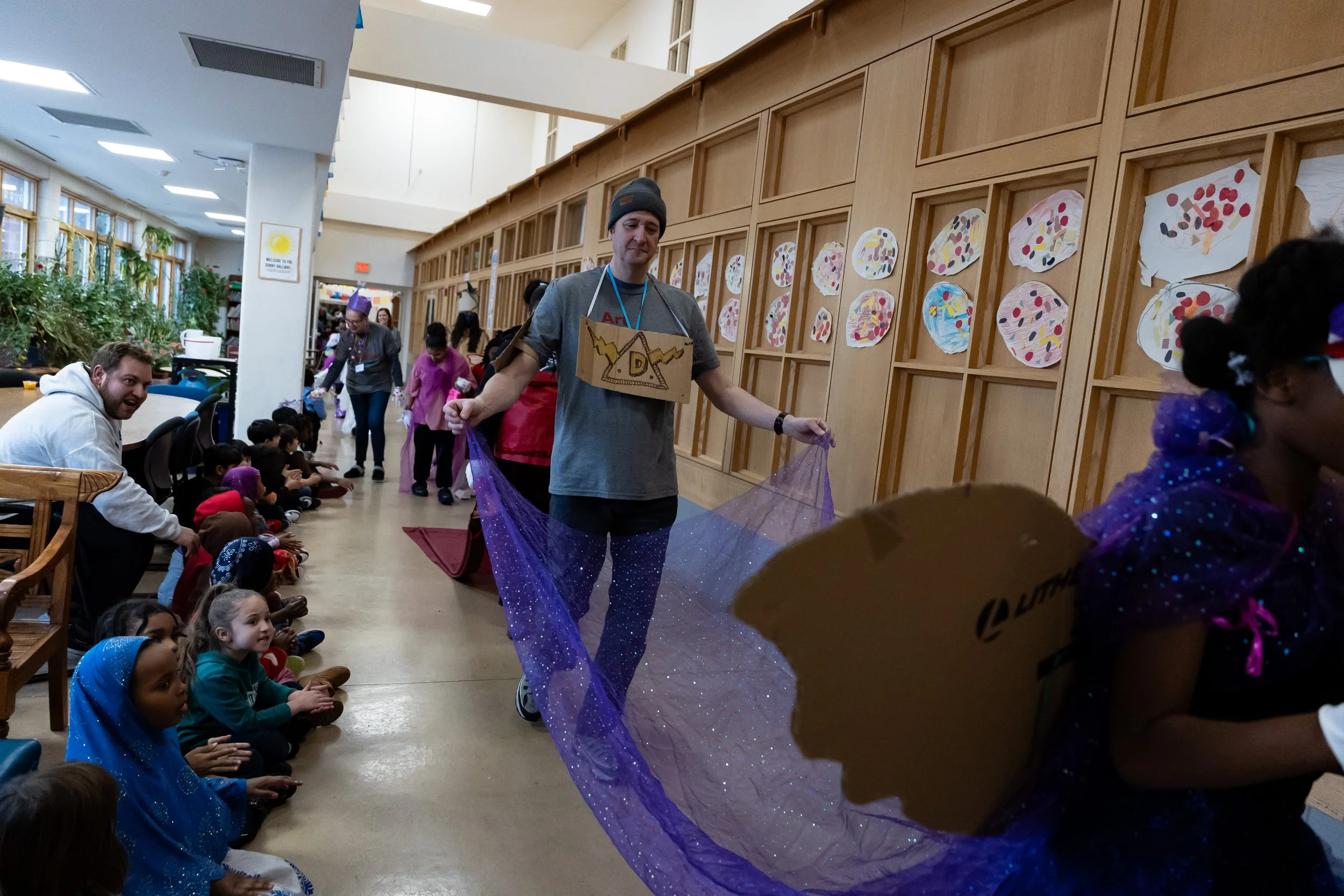 2025.12.18_ArtBuddies_Parade_034x.jpg