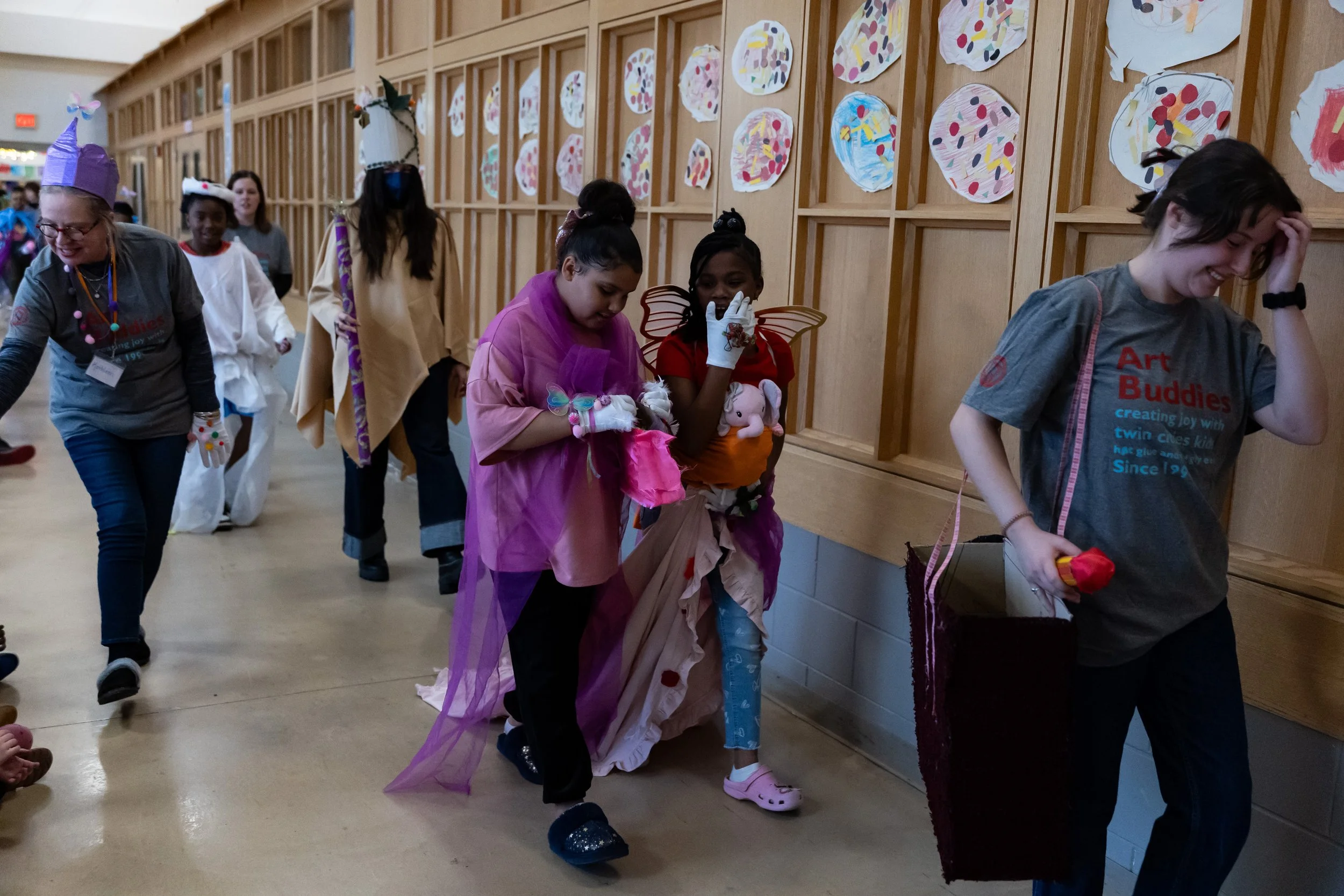 2025.12.18_ArtBuddies_Parade_040x.jpg