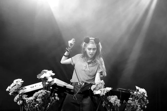 Grimes Announces and Shares New Album Cover