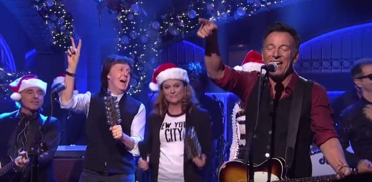 Paul McCartney Surprises Bruce Springsteen On SNL
