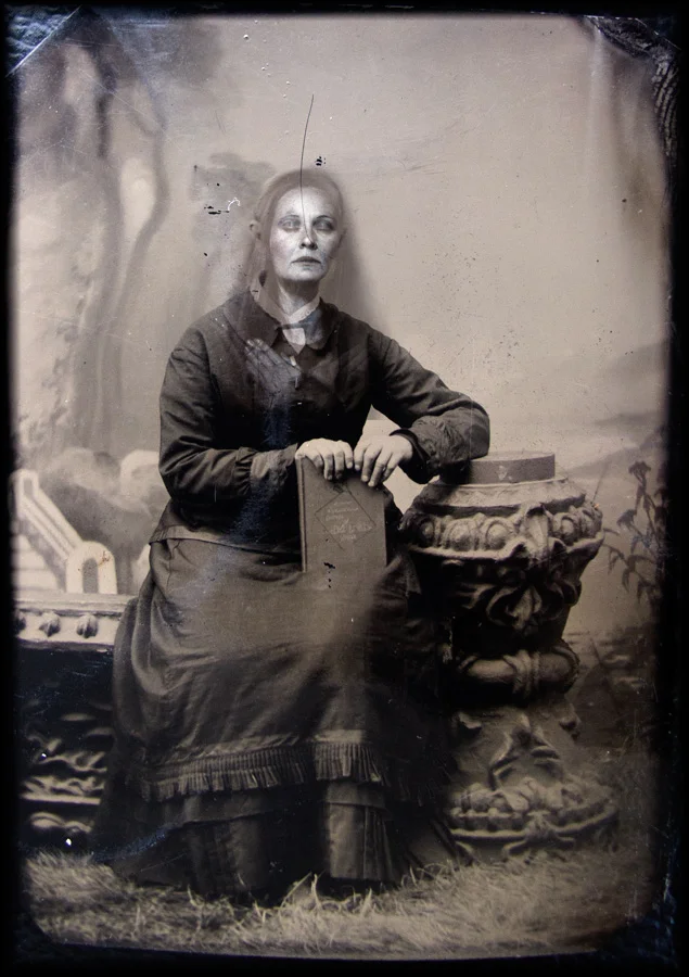 Laura_Kurtenbach_Past_Lives_01.jpg