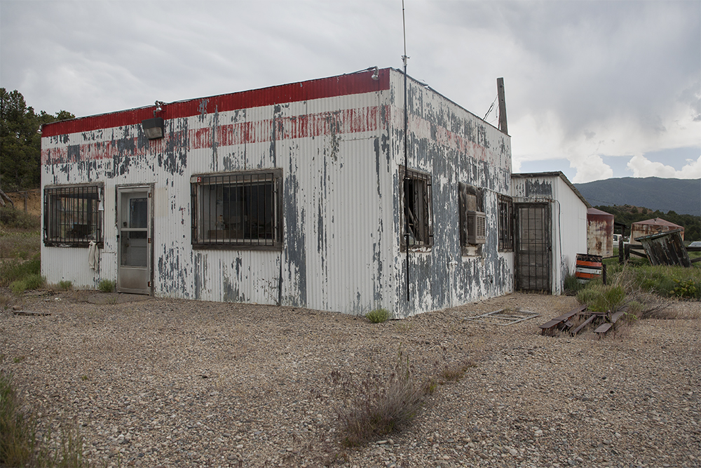 Gas Station, Regina, New Mexico, June 9, 2007.