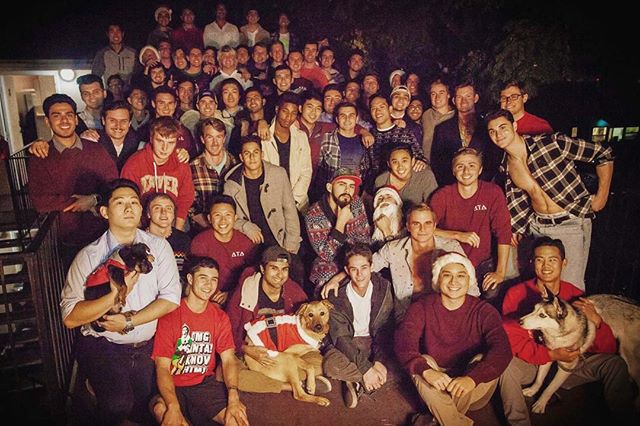 🎄happy holidays🎄from the gentlemen of Delta Tau Delta .
PC: @justinjwlee