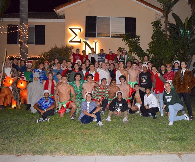 Happy holidays from the boys of Sigma Nu🎄☃️