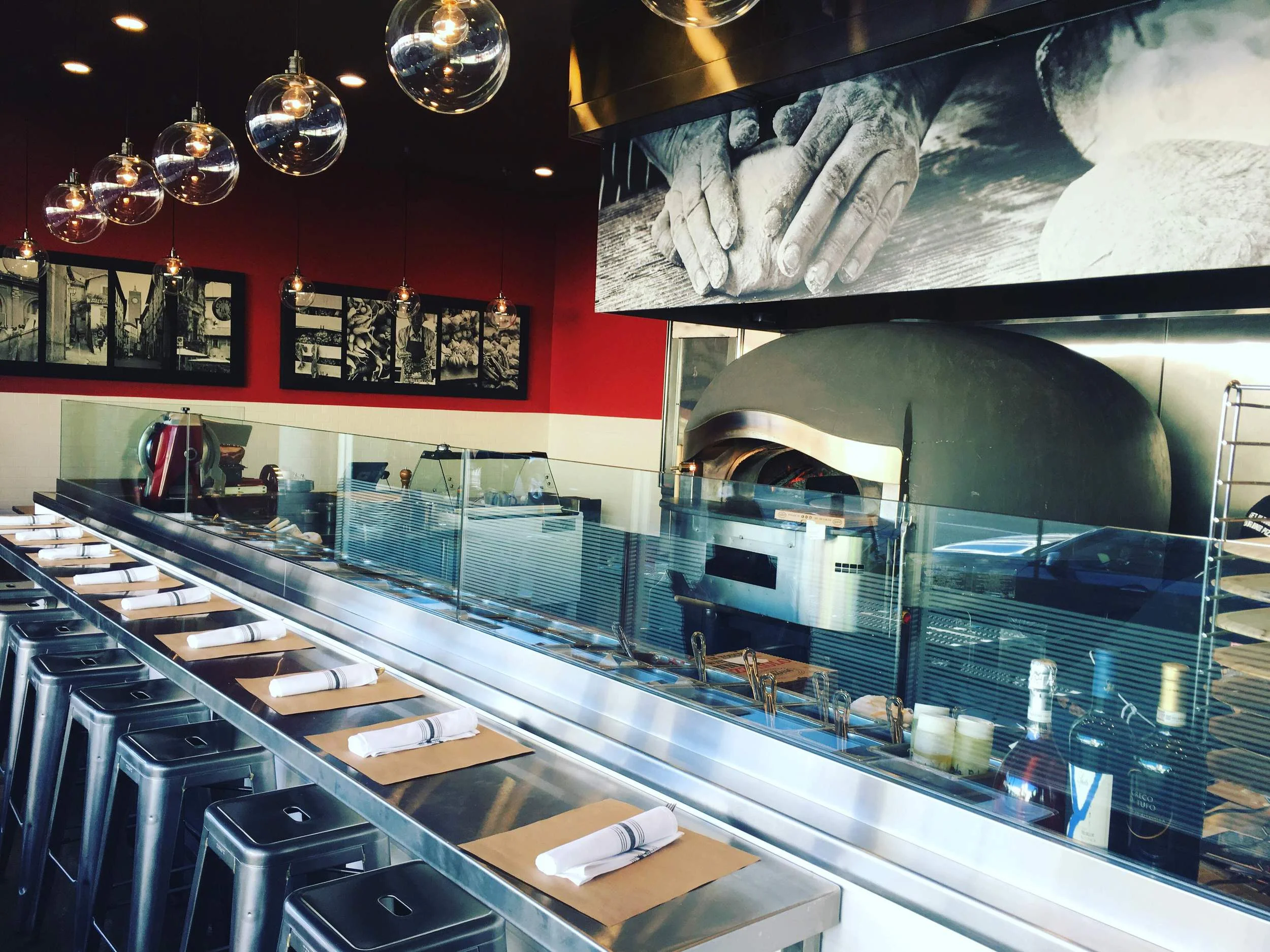 Eat (and Drink) Like the Romans Do at Pizza Romana