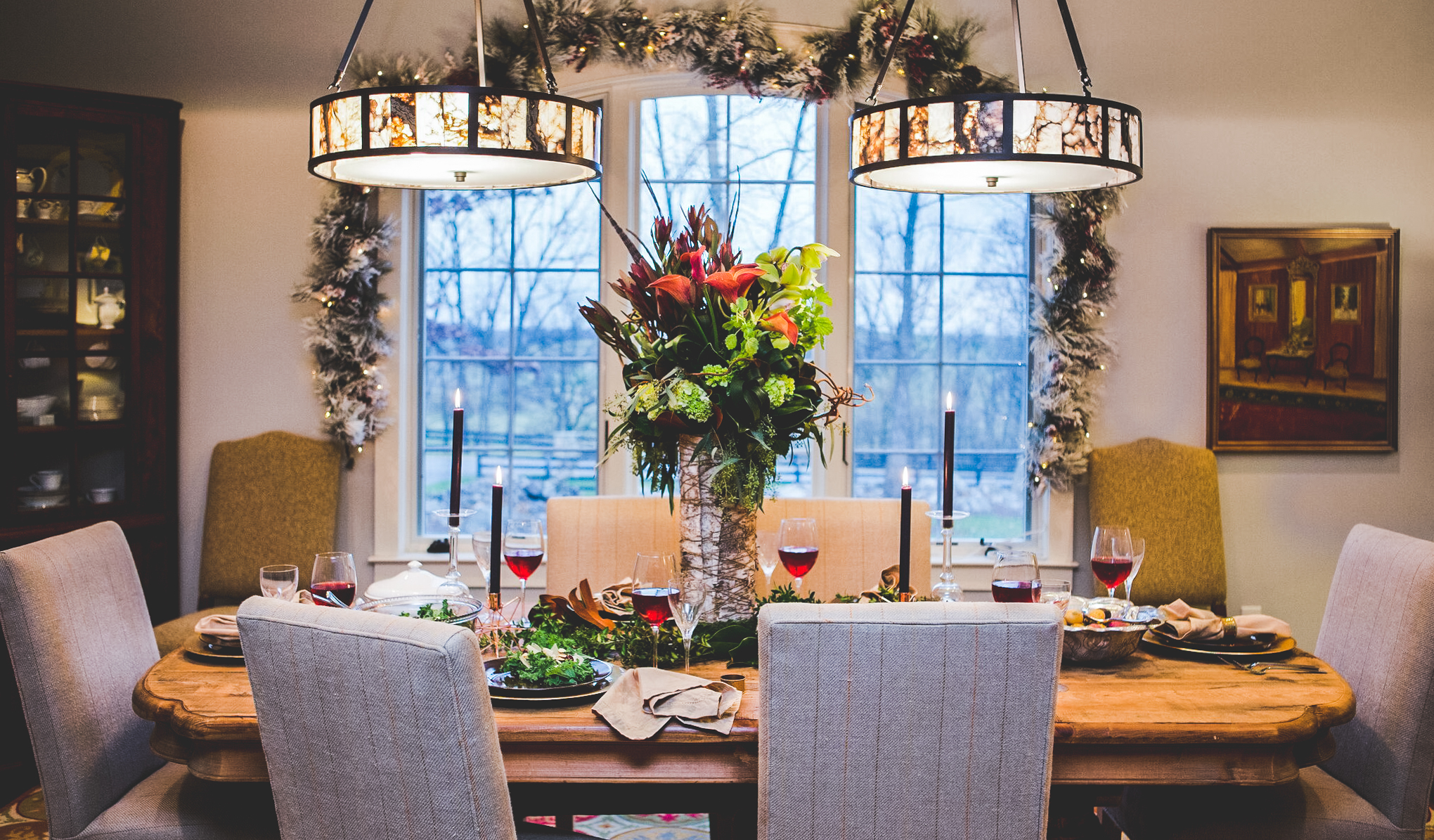 Photo: Matthew Lofton Design: Makenest Interiors Flowers: Flower Haus