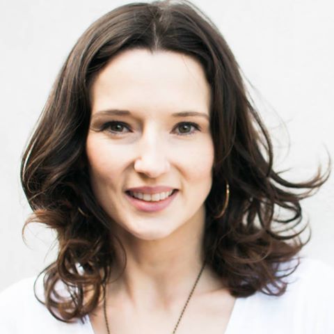 $24k in 48 hours " I've honestly never had anyone really have my back like Vanessa does. It's incredible to have someone believe in you when you falter. In my first month of Supercharge I hit $24k. The group is incredible and the ladies are achieving amazing things - Emma, Visibility + Business Coach
