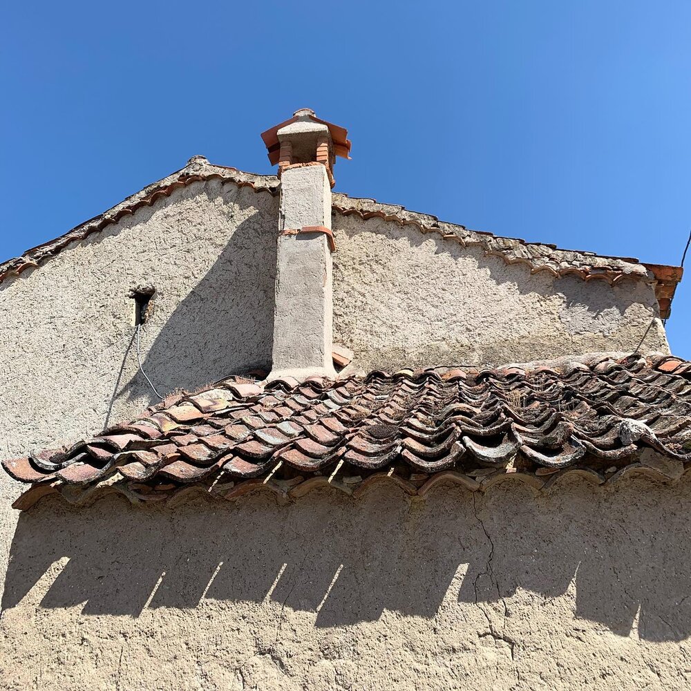 Those shadows!  That blue sky!  That orange and blue. Perfection. 🇪🇸 #artbymeganinespa&ntilde;a