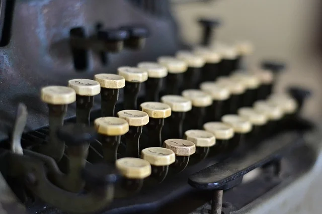 old typewriter photo.jpg