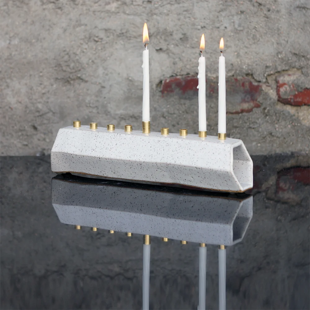 MENORAH_HEXAGON_WHITE_FLAME_45.jpg