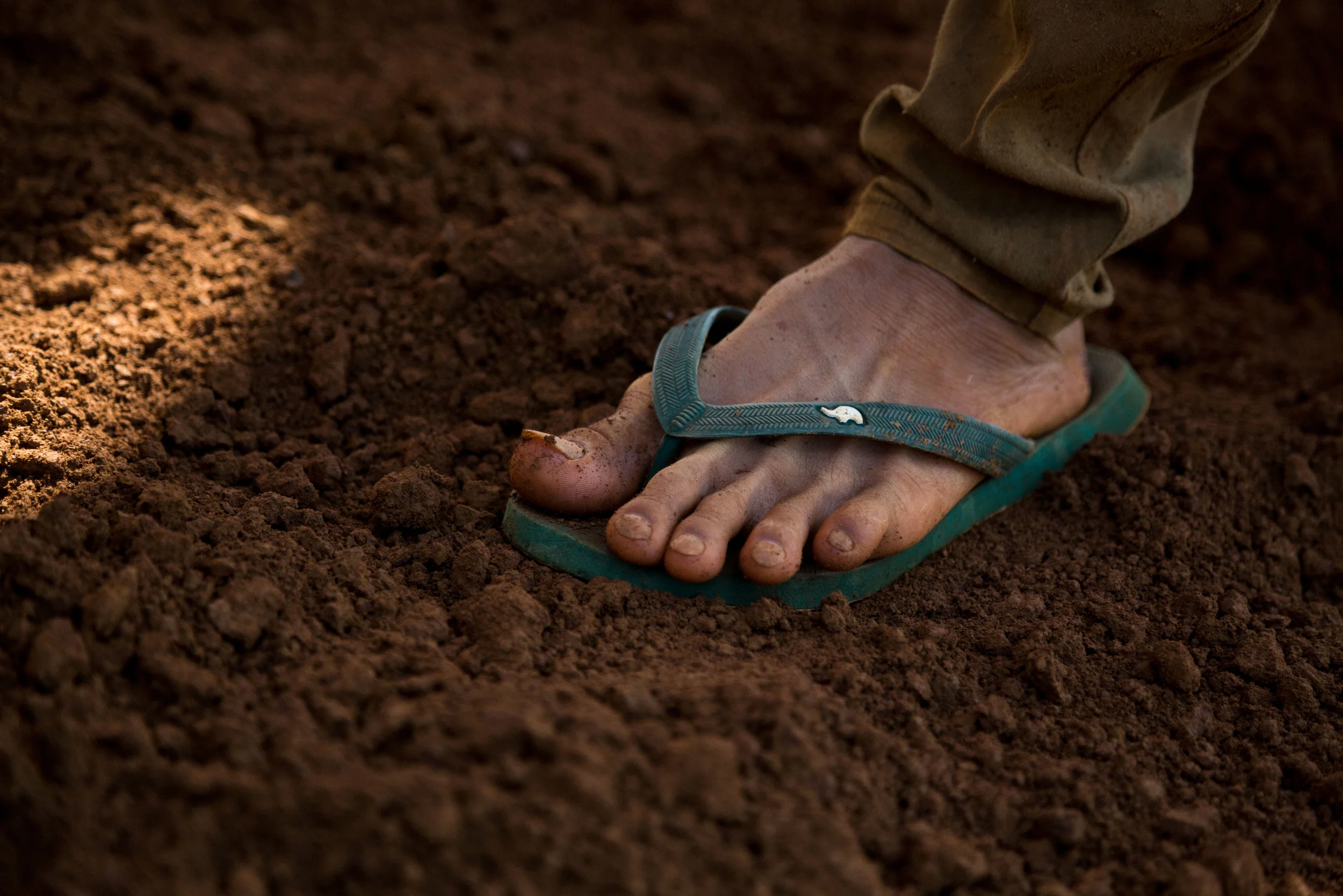 Ratanakiri Gem Miners_ Miriam Deprez_006.jpg