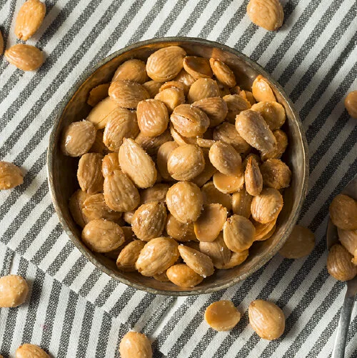 Caravelle Champagne Gift Basket_almonds_01.jpg