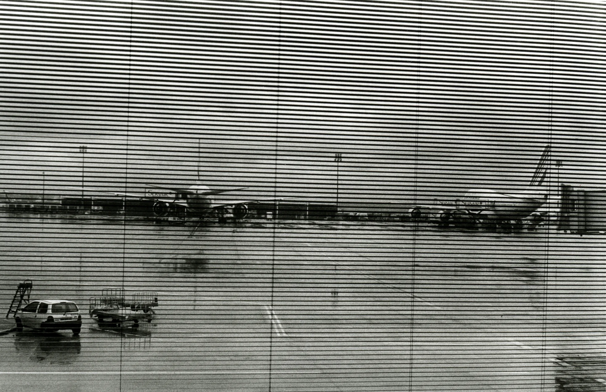 Planes From Terminal, Paris