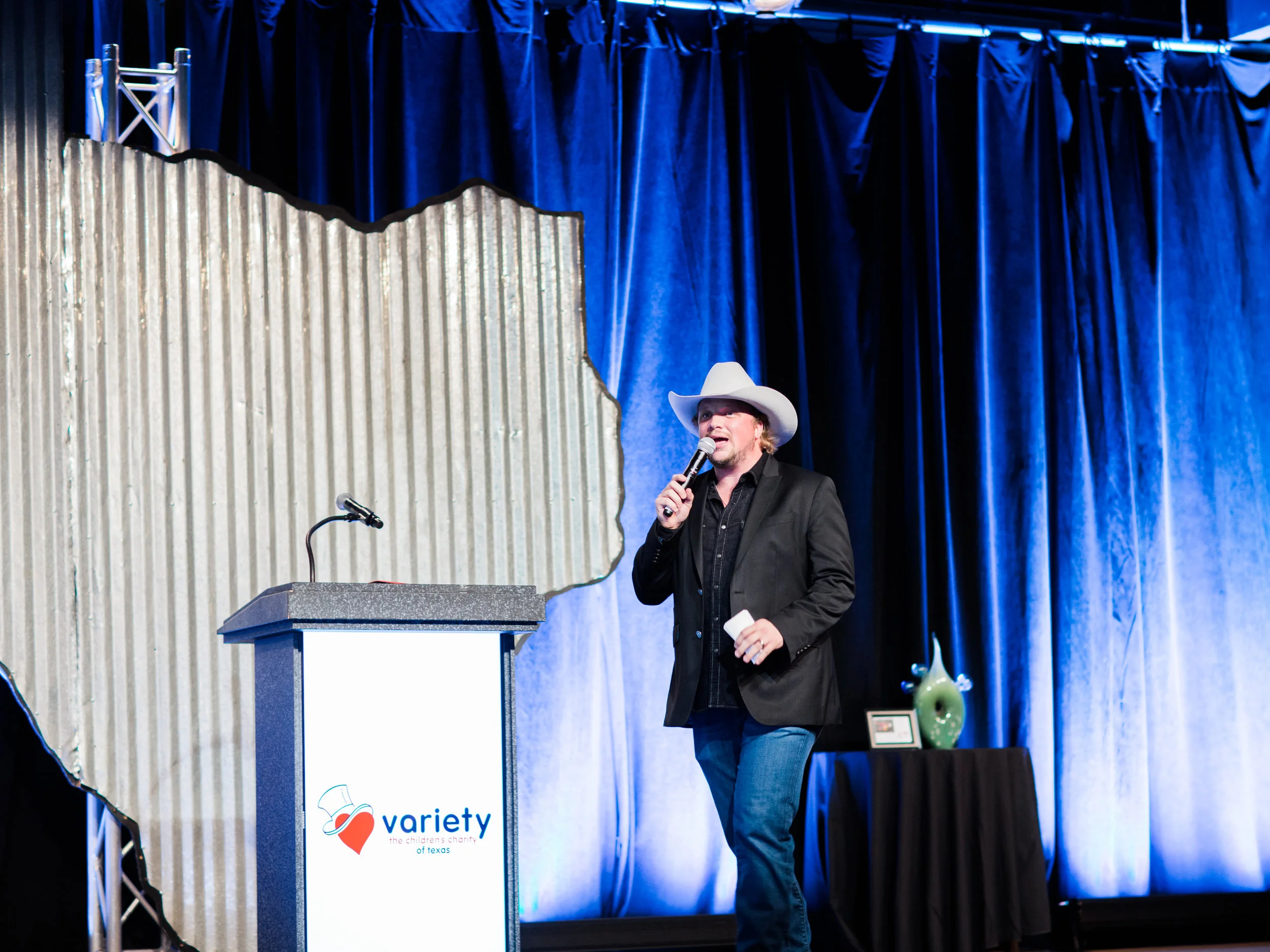 170830VarietyGala_0221.jpg