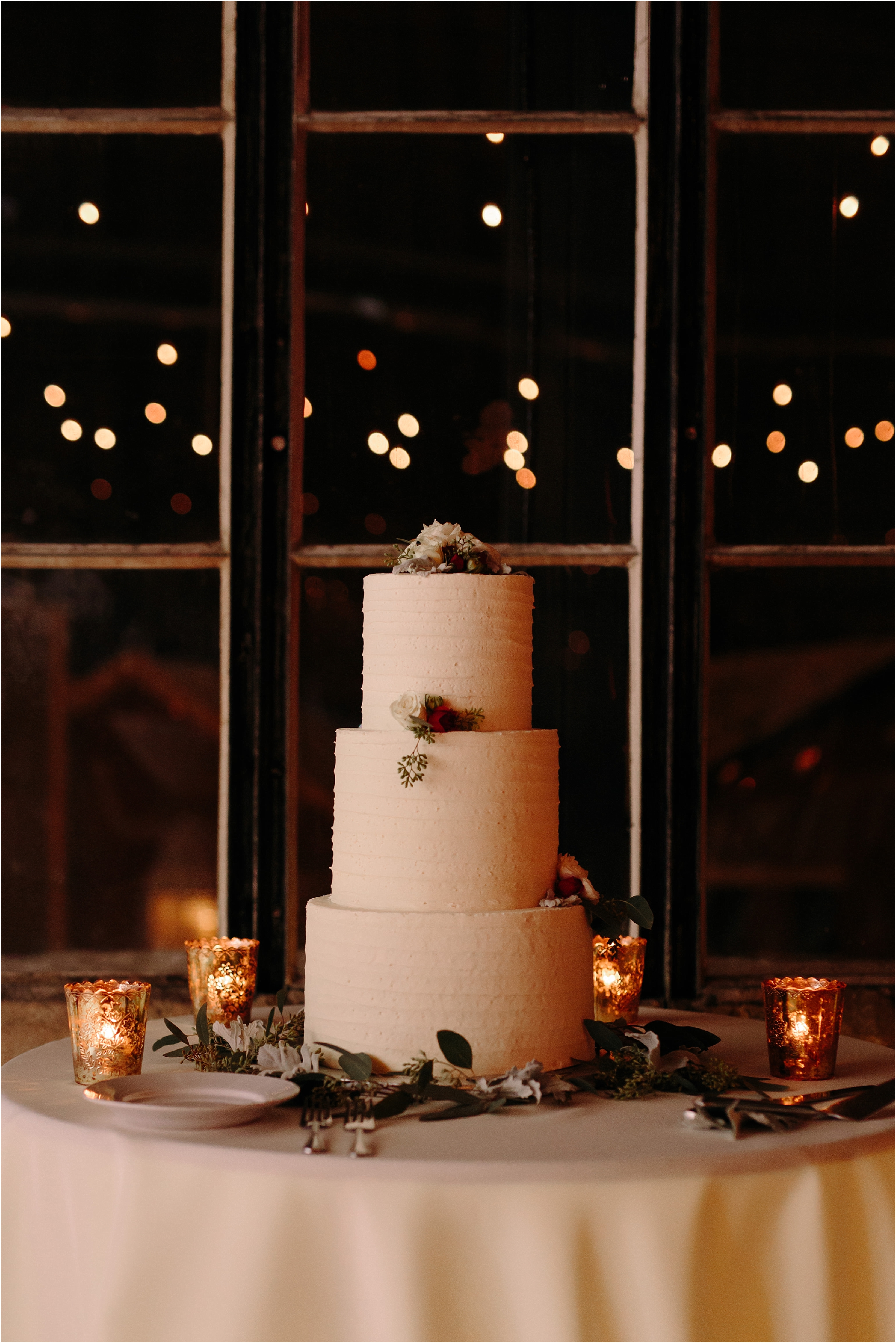 Ravenswood Event Center Chicago Winter Wedding