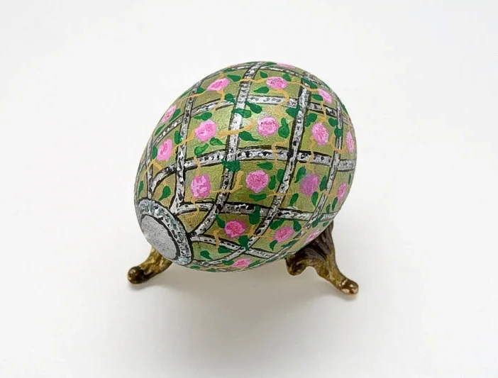 Rose Trellis Egg