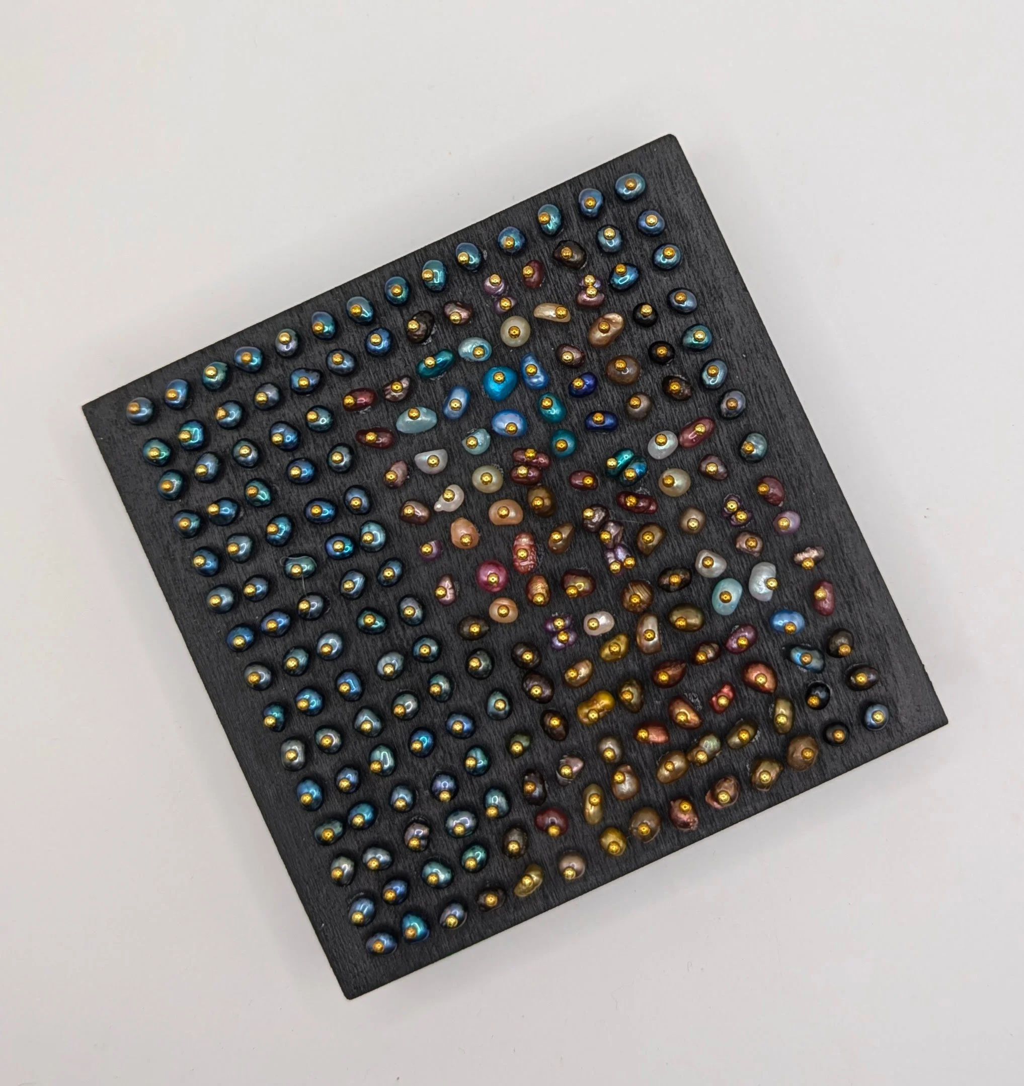 IN STOCK Micro Pearl Vermeer in color Gold