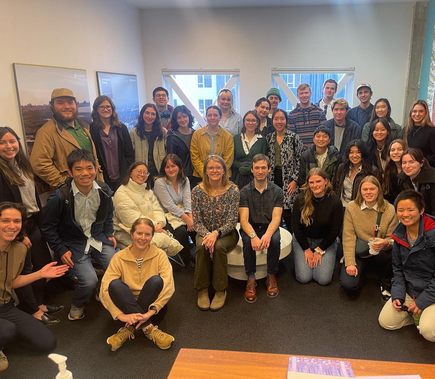 A huge thank you to PlaceWorks for hosting our city planning club on an incredible firm tour! 🙌🏼 We were blown away by the innovative designs and strategies, and are grateful for the valuable advice and insights shared with us by the talented team 
