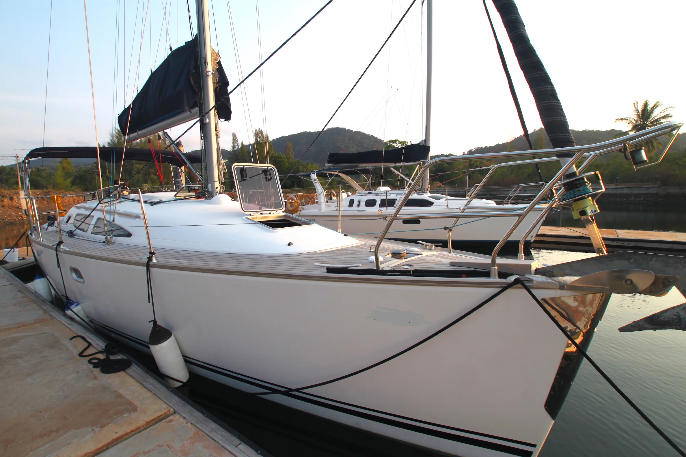 bow in marina.jpg