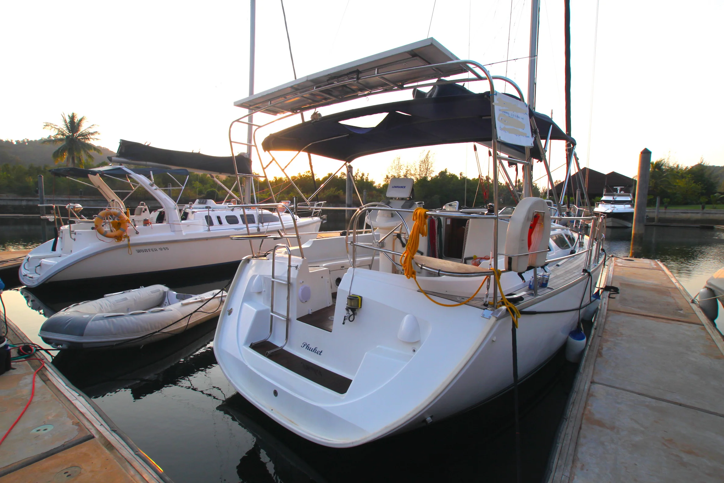 stern in marina.jpg