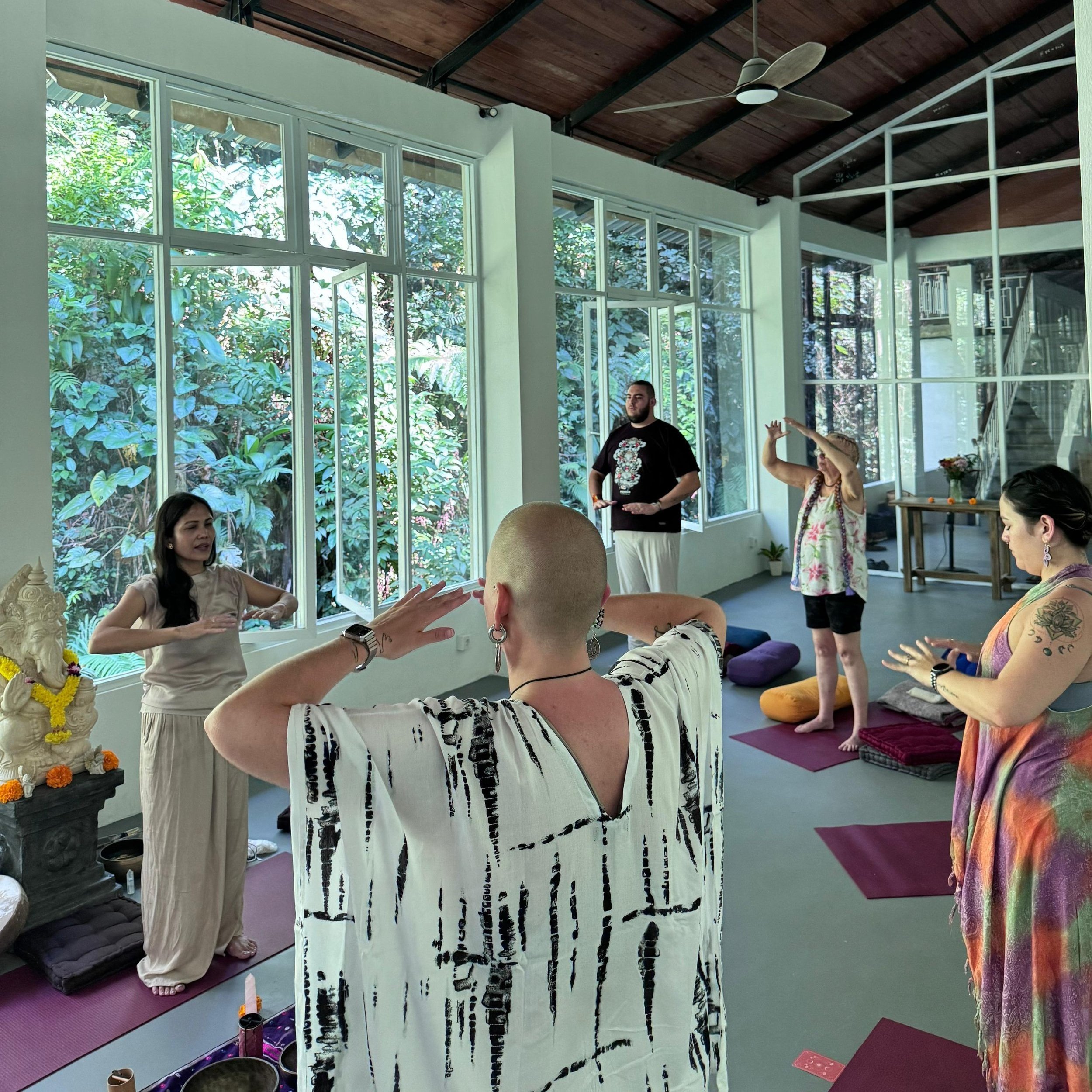 DISCOVER HARMONY THROUGH BREATHWORK