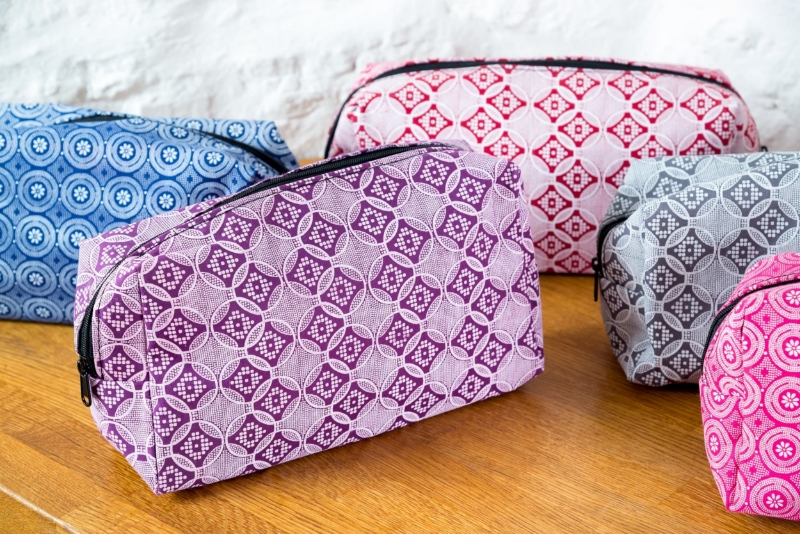 SHWE07 - Recycled Shwe Shwe toiletry bag
