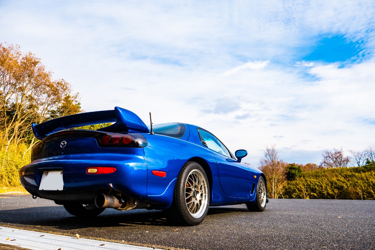 好きを諦めない スポーツカーを月額維持費0円で所有して ファミリーカーとの2台持ちを実現 マツダ Rx 7 Fd3s Anyca エニカ News カーシェアリングの最新ニュース