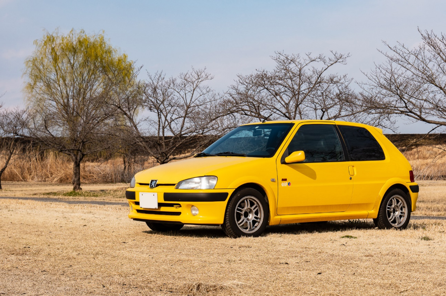 街乗りだけでも気分がアガる これぞ ネコ足 プジョー106 Anyca エニカ News カーシェアリングの最新ニュース