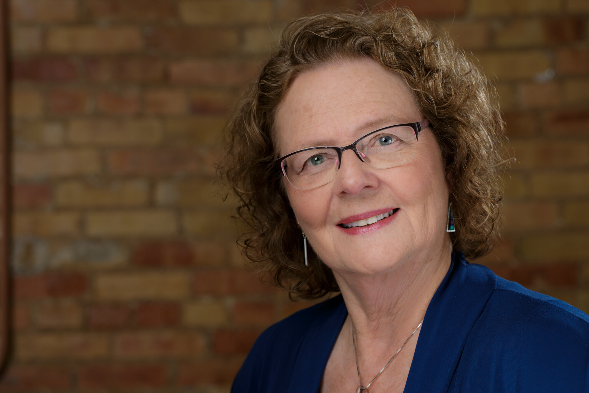 Annette Grunseth-head shot-009.jpg