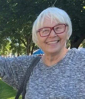 Dee Lambert.jpg
