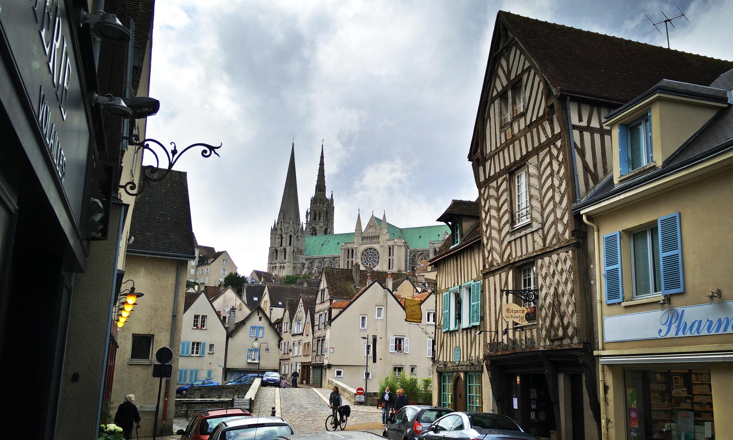 Chartres by day