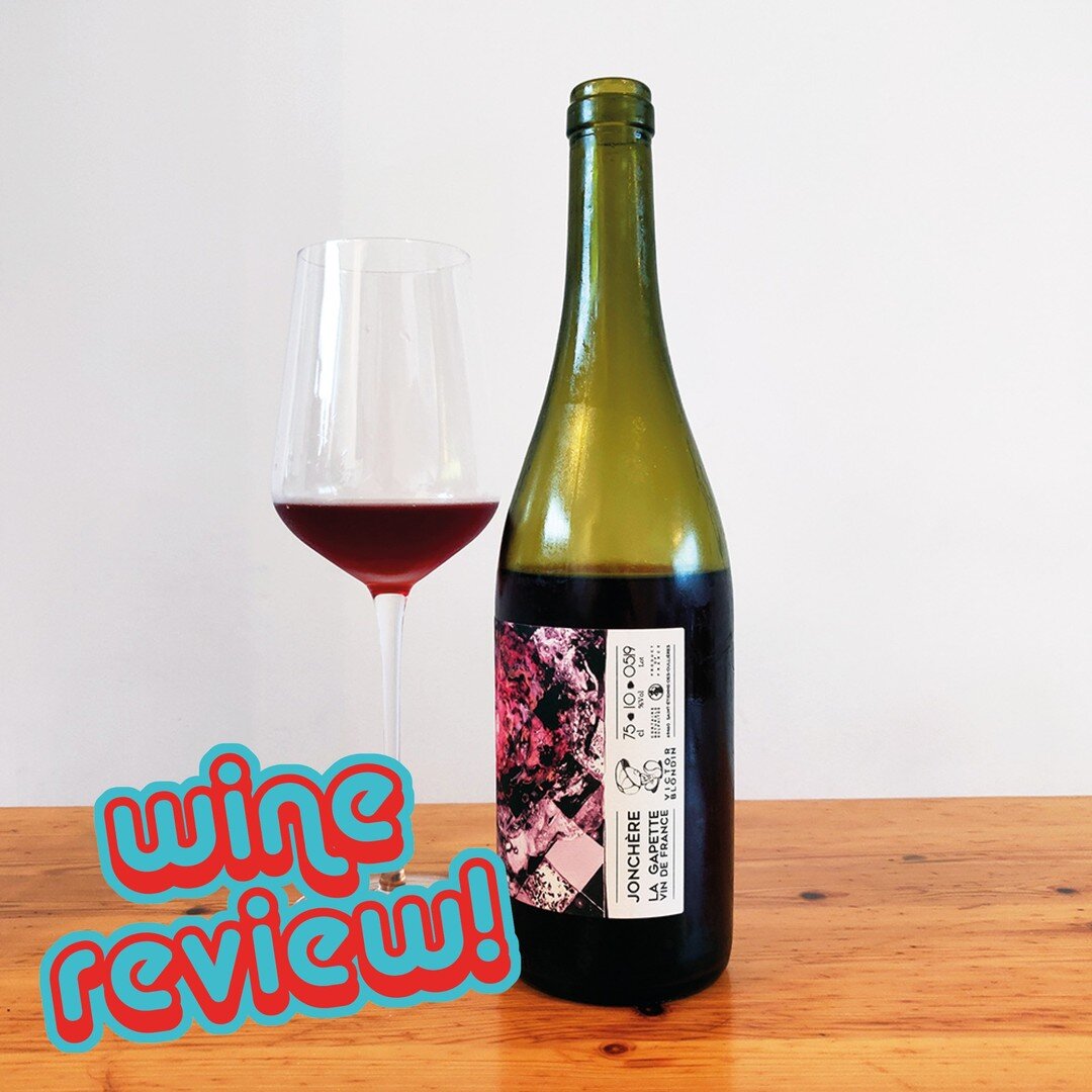 🍷📝 Wine review: 
&quot;Jonch&egrave;re&quot; Domaine de la Gapette, by Victor Blondin, 2019, Vin de France
.
👆⬅️ to see my notes &amp; score.
.
If I could summarise one theme of my wine tasting this year, it has been on the look out for light-bodi