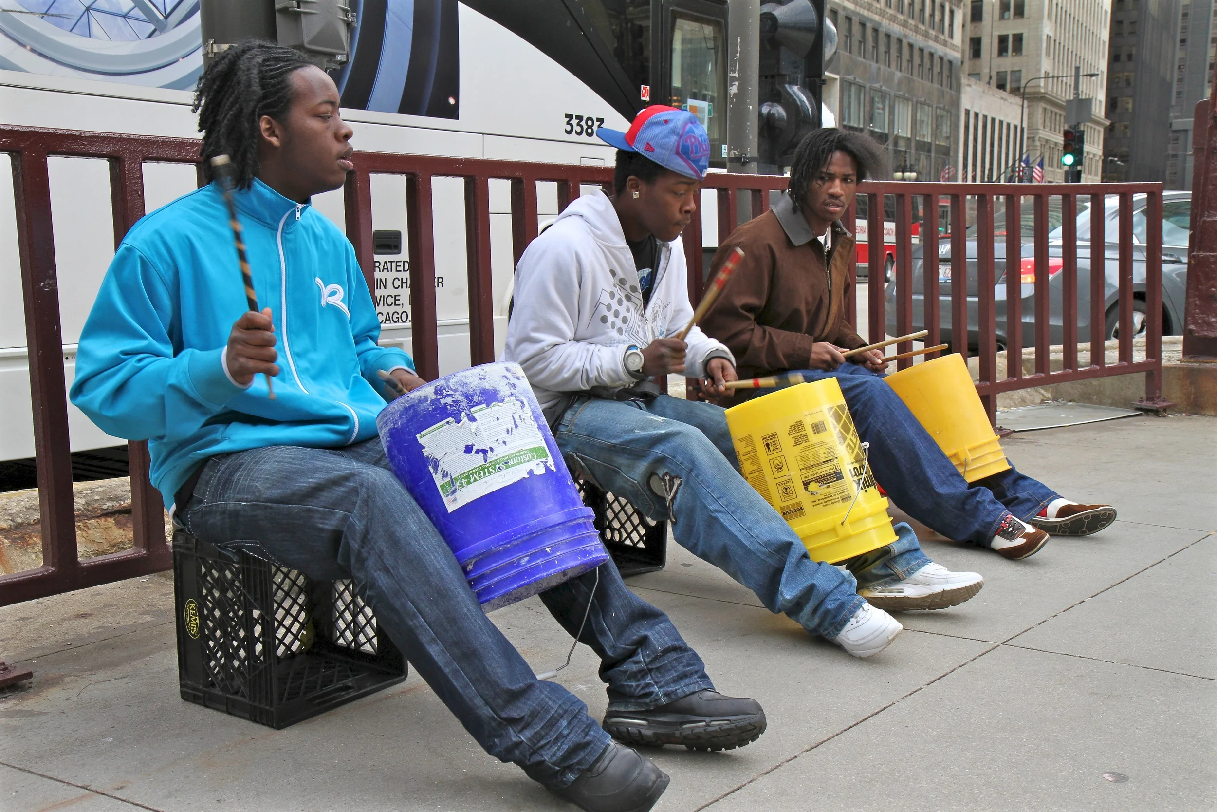 Stret musicians on the Michigan avenue bridge