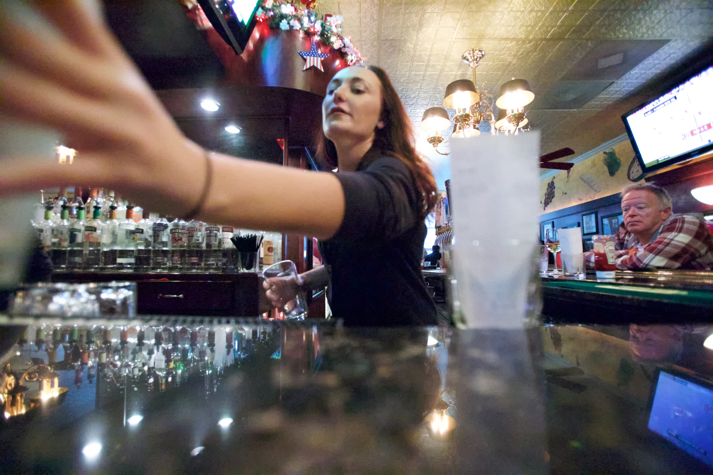 Bar tender at pizano's pizza &amp; pasta