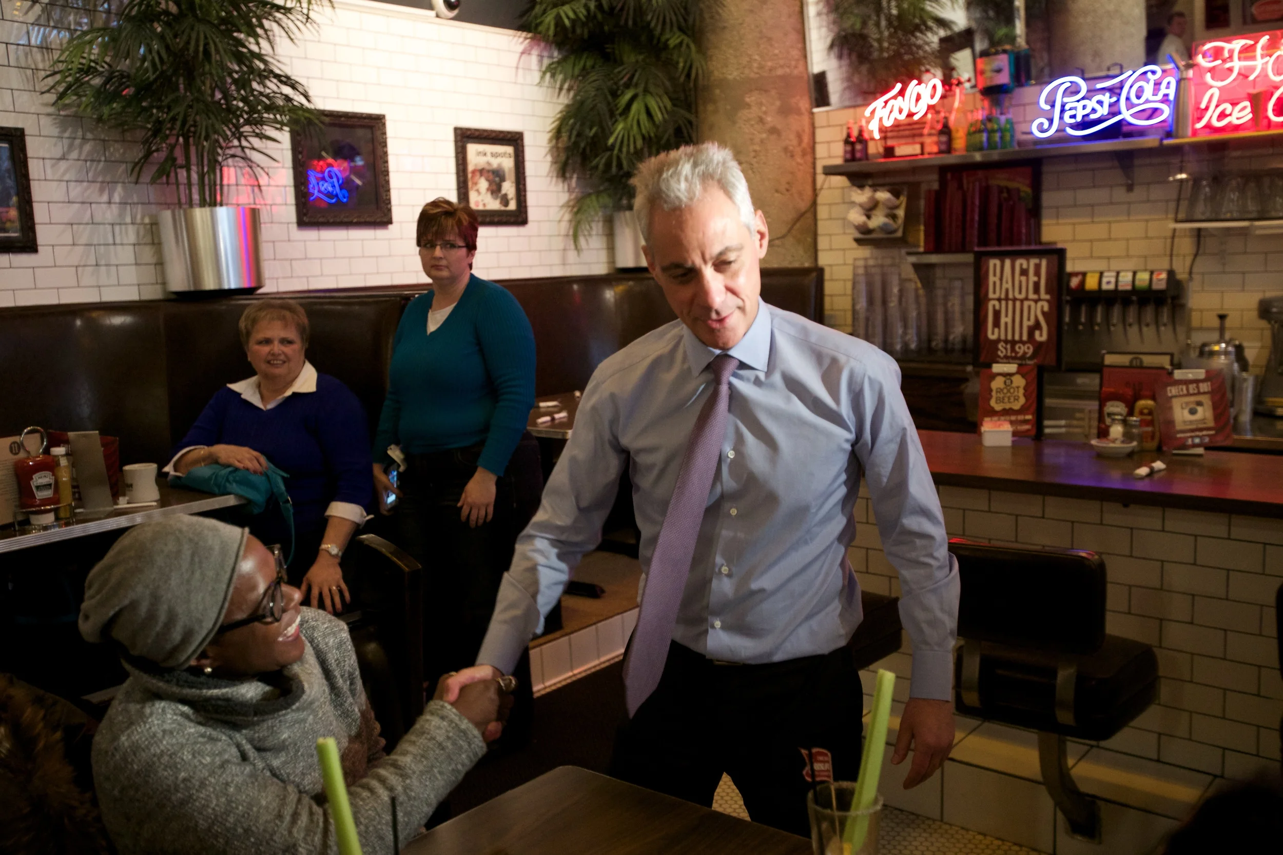 Mayor Rahm Emanuel at eleven city diner