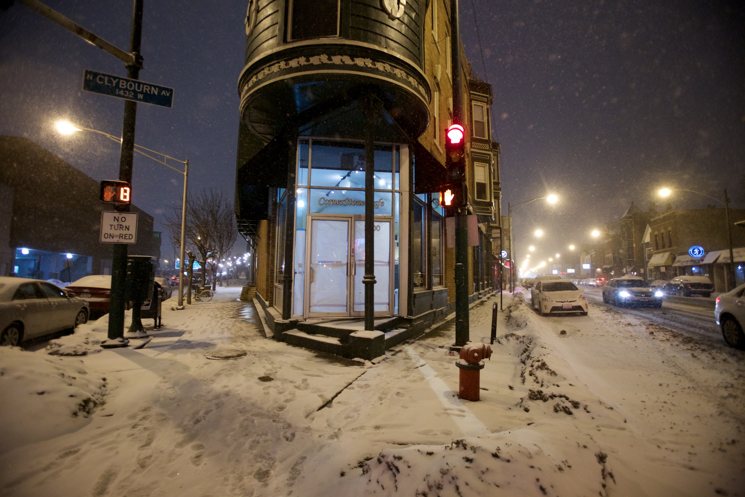 Snowfall - clybourn AVe.