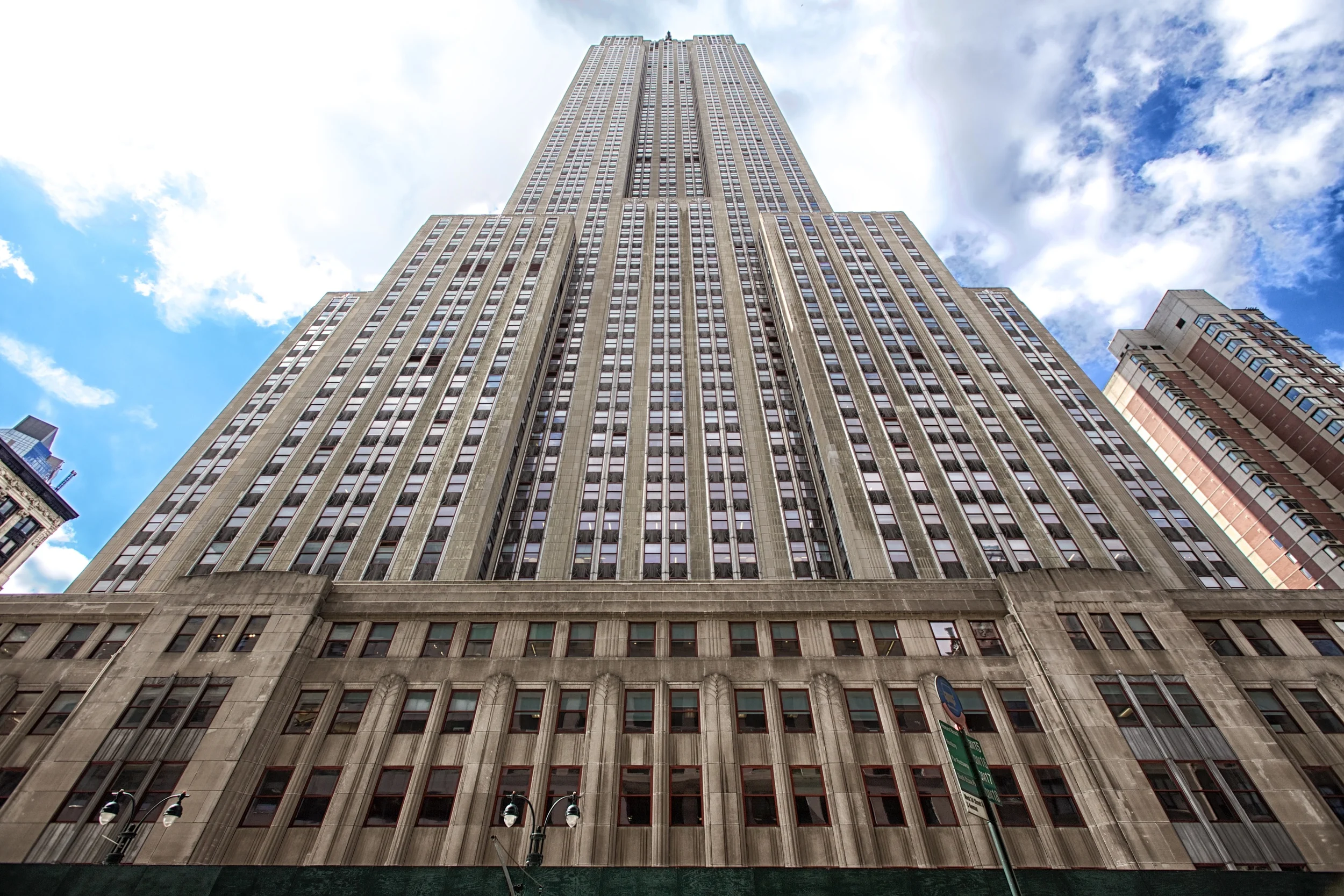 EMPIRE STATE BUILDING