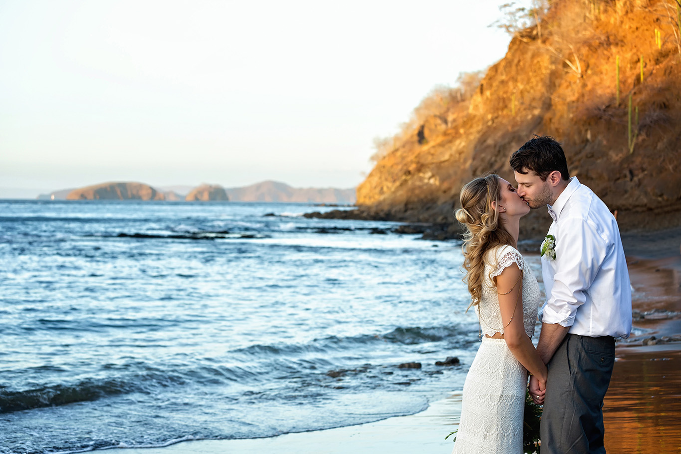 Documentary Destination Wedding Photography Costa Rica and Central América