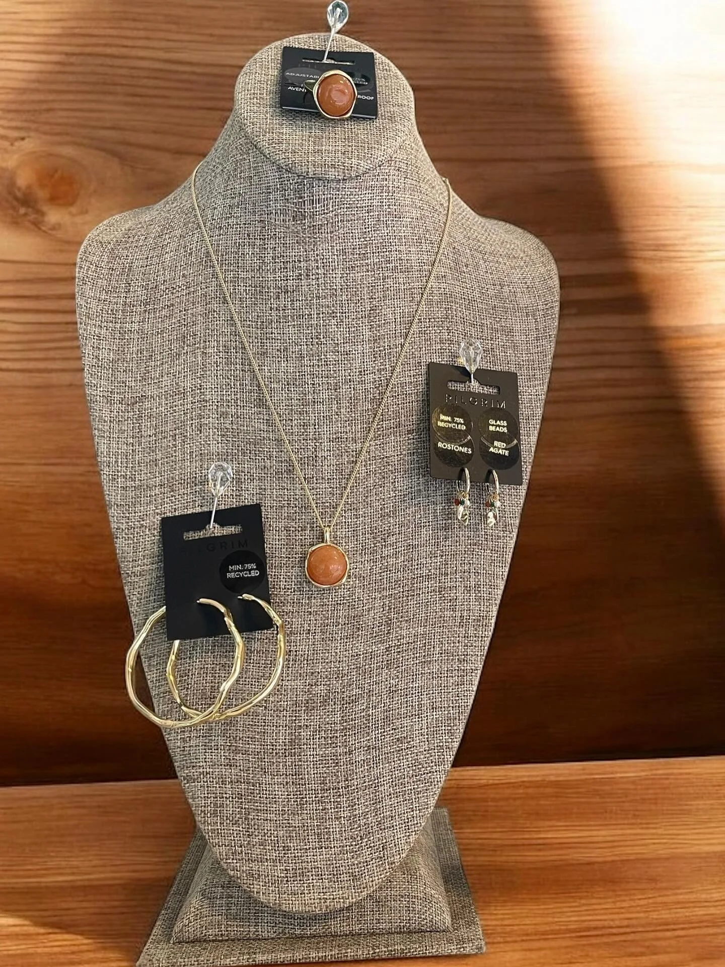 Pilgrim 🧡 @pilgrim.canada  #bijoux #boutiquecadeau #boutiquebijoux #accessoire #giftshop #montrealshop