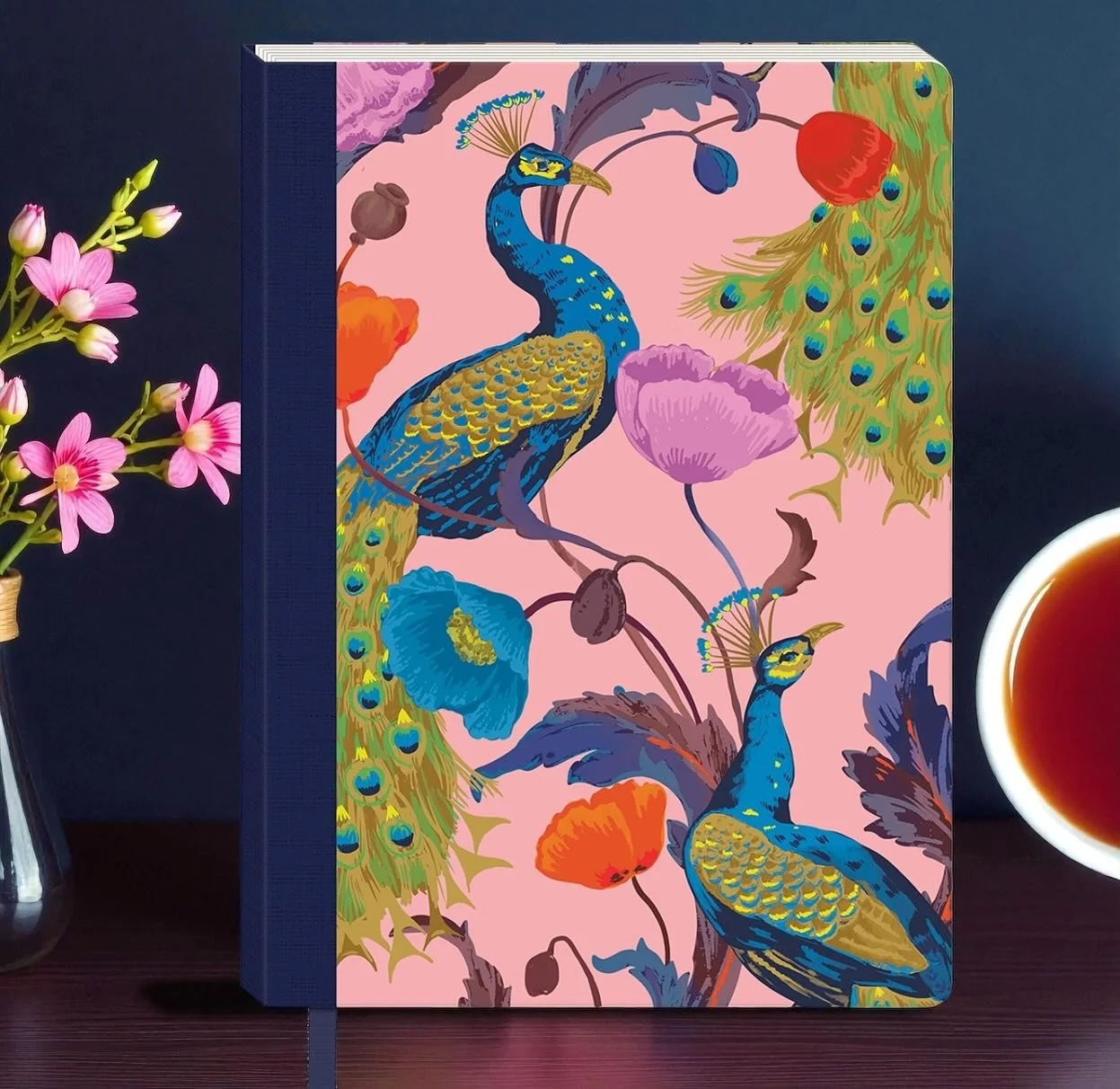 Pour les passionn&eacute;es de papeterie 💚🌸🩷 @punchstudiohq  #carnet #notebooks #notes #papeterie #cadeaupapeterie #boutiquecadeau #giftshop #giftideas #montrealgiftshop #boutiquecadeaumontreal